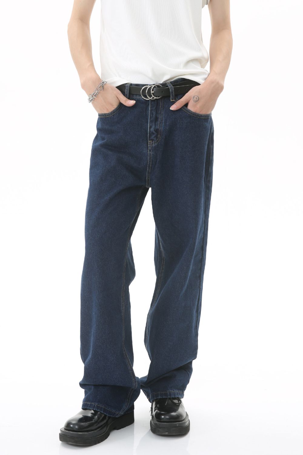 Men’s Mid Rise Straight Leg Jeans