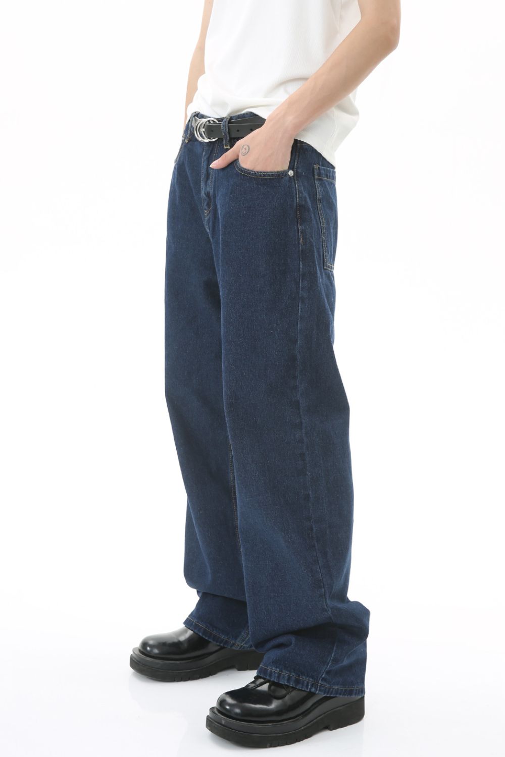 Men’s Mid Rise Straight Leg Jeans